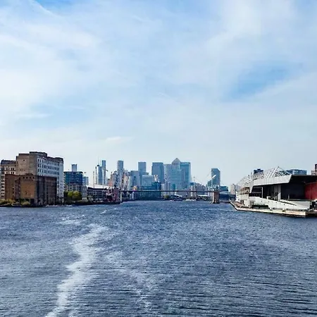 Luxe Apartment By Excel London Exterior photo