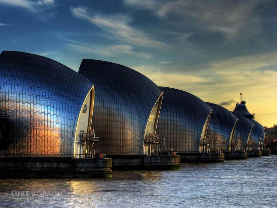 Luxe By Excel * Londra