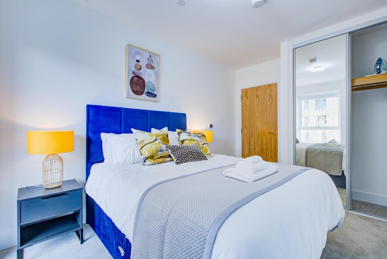 Luxe By Excel * Londra